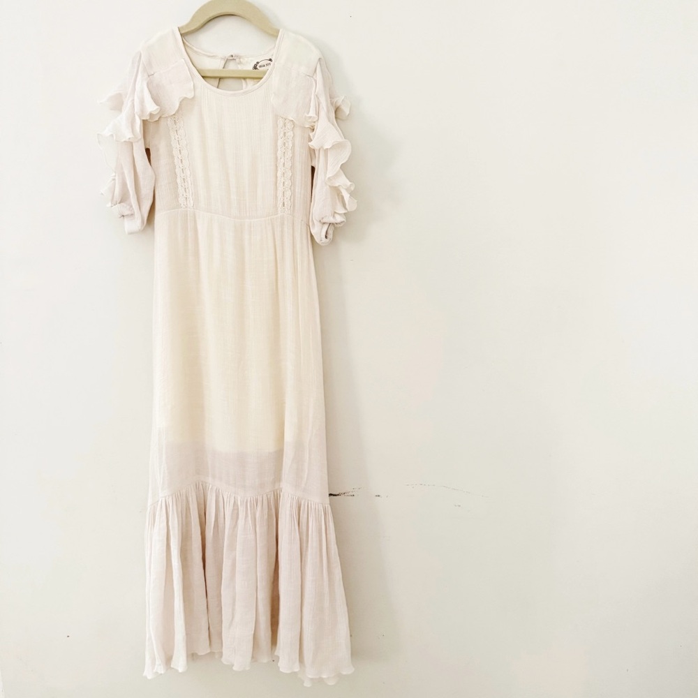 Joyfolie Mia Joy Elegant Cream Ruffle Sleeve Dress